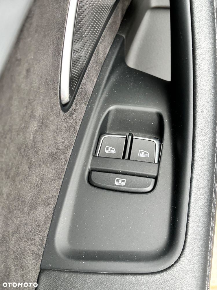 Audi S8 Standard - 18