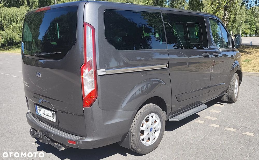 Ford Tourneo Custom - 5