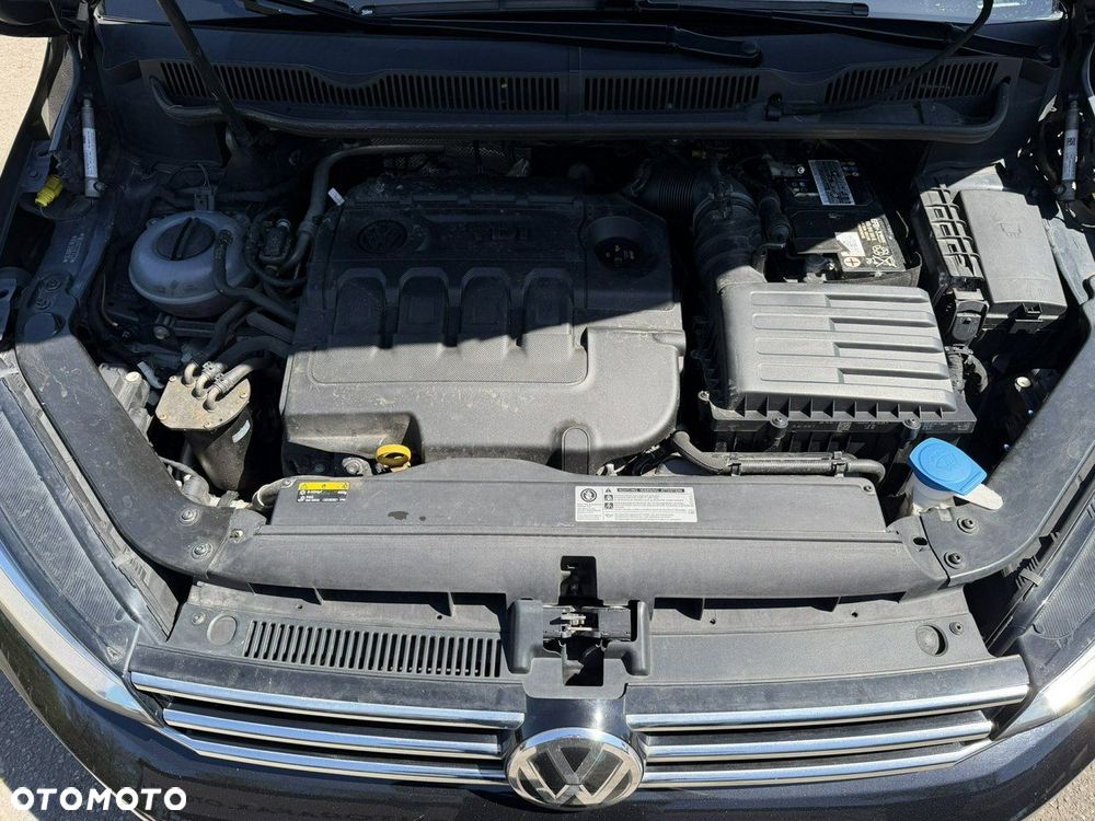 Volkswagen Touran - 31
