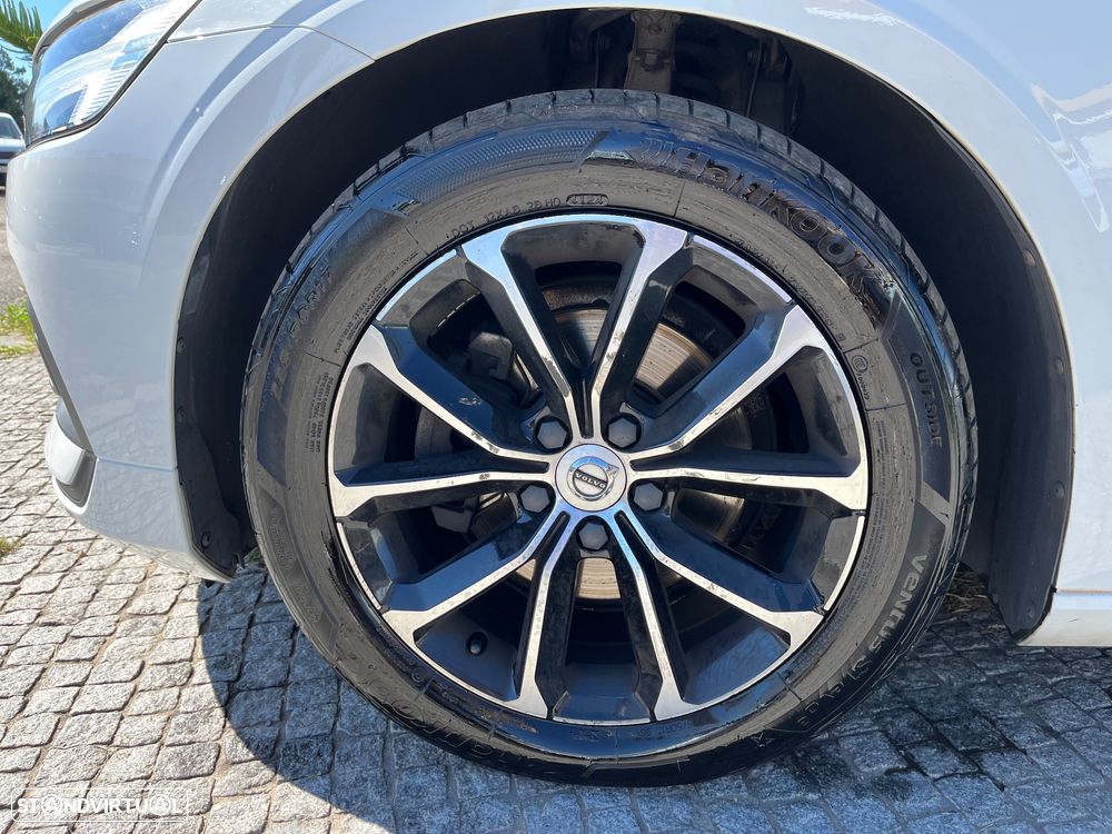 Volvo V60 2.0 D3 Momentum Plus - 21