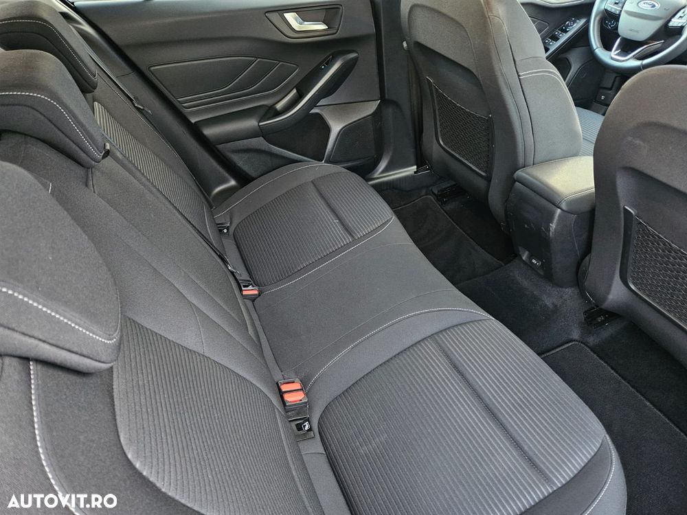 Ford Focus 1.5 EcoBlue Start-Stopp-System TITANIUM - 9