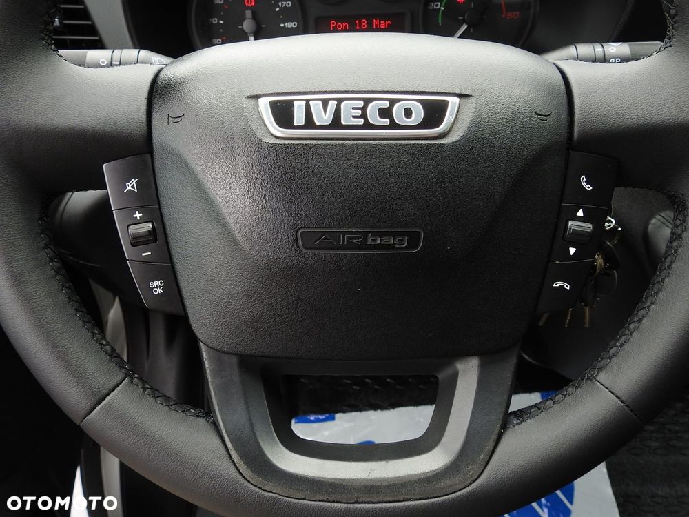 Iveco DAILY 35C15 KONTENER CHŁODNIA -12*C ZASILANIE 230V TEMPOMAT KLIMATYZACJA BLIŹNIACZE KOŁA  150KM - 31