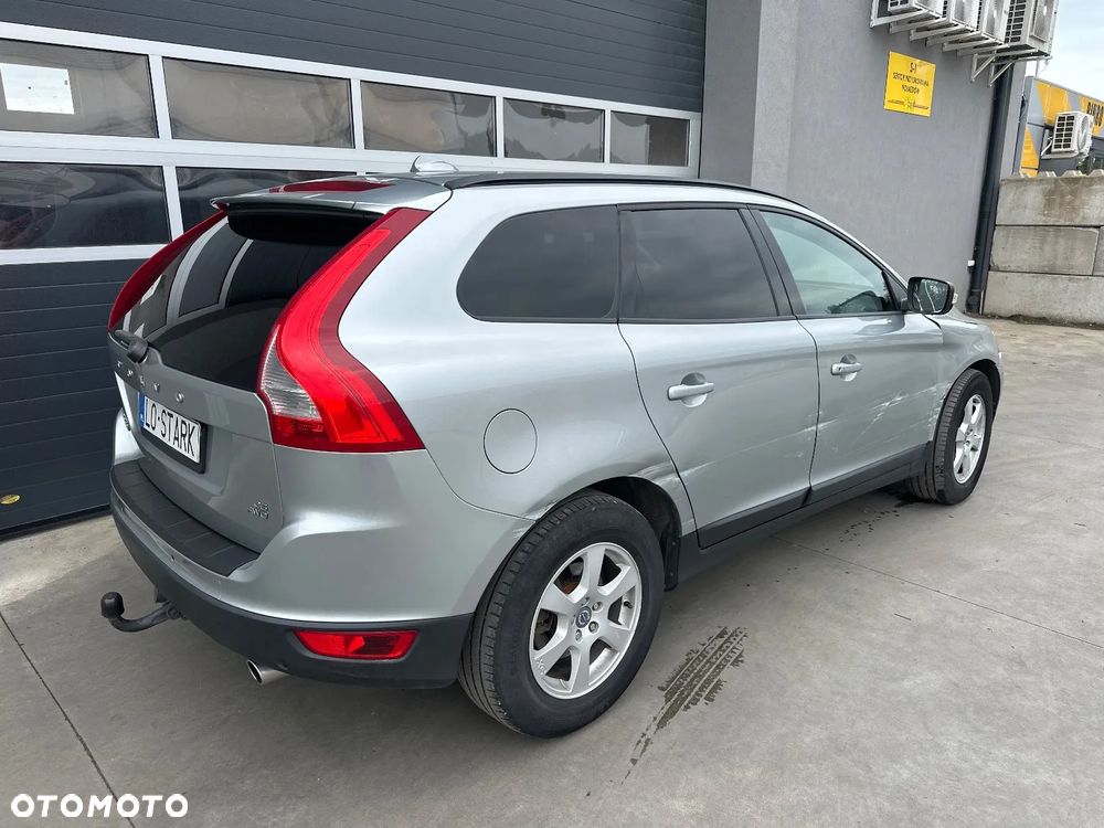 Volvo XC 60 D5 AWD Kinetic - 4