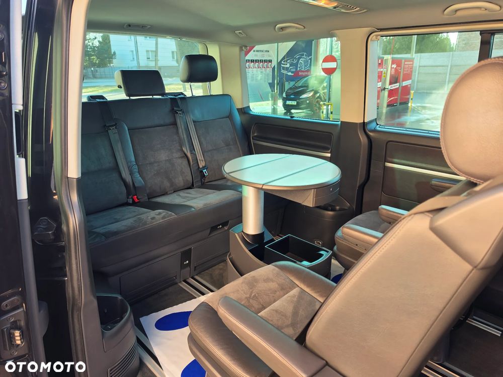 Volkswagen Multivan - 30