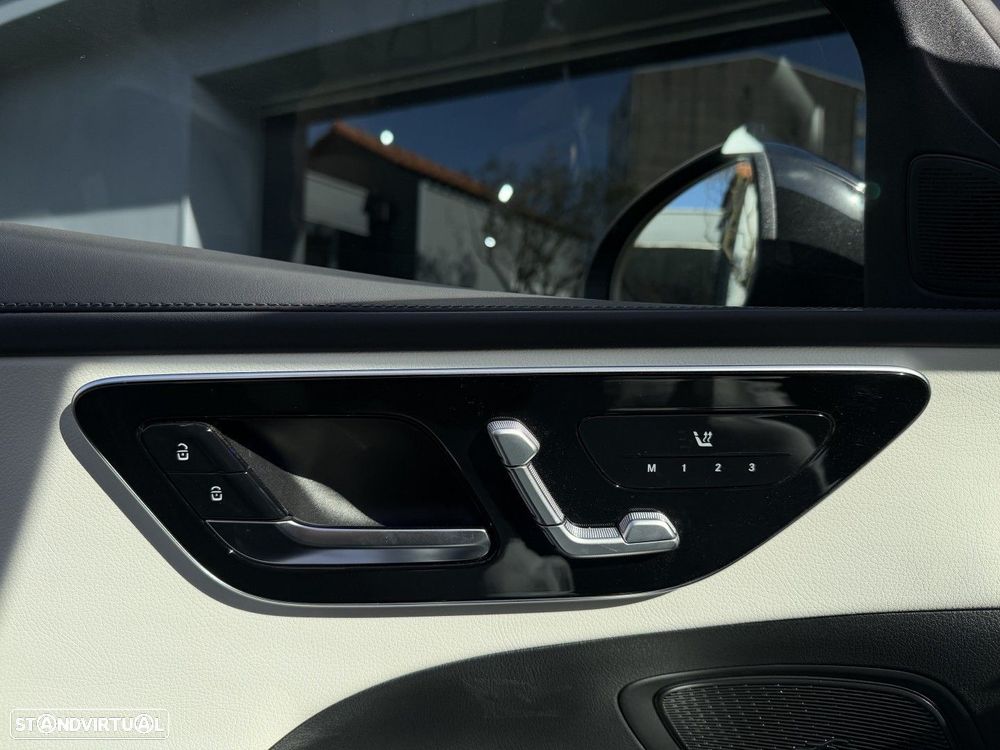 Mercedes-Benz C 300 e T 9G-TRONIC AMG Line - 32