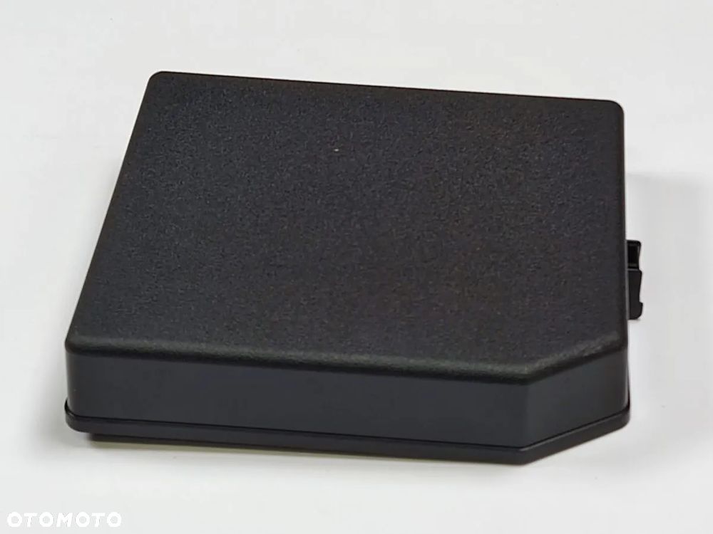 MITSUBISHI OUTLANDER PHEV 20-22r Pokrywa Skrzynki Bezpieczników - 2