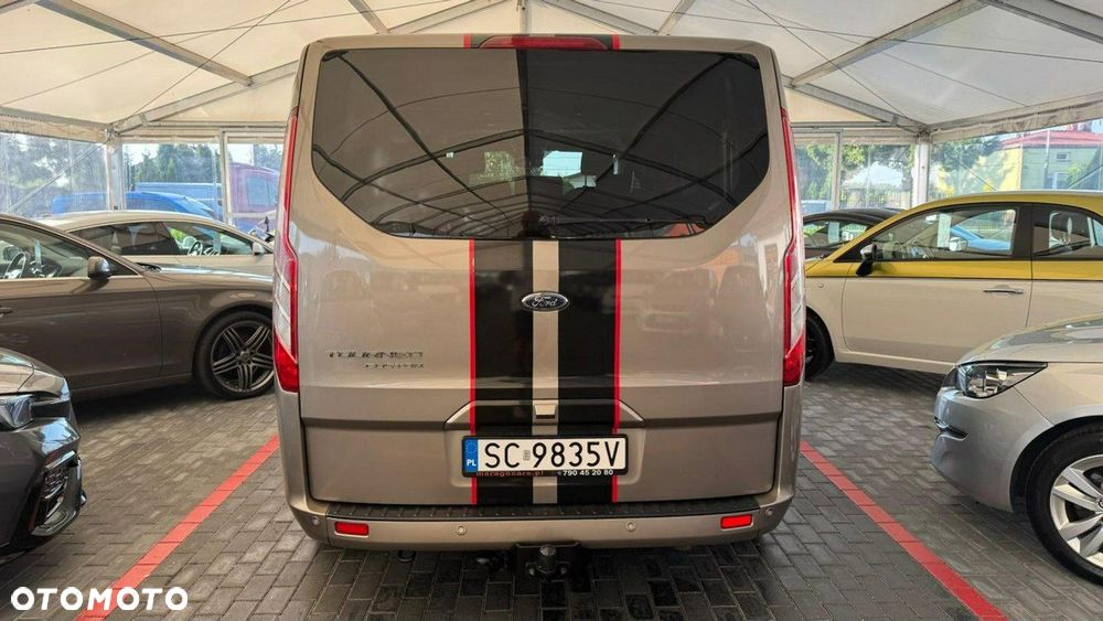 Ford Tourneo Custom - 25
