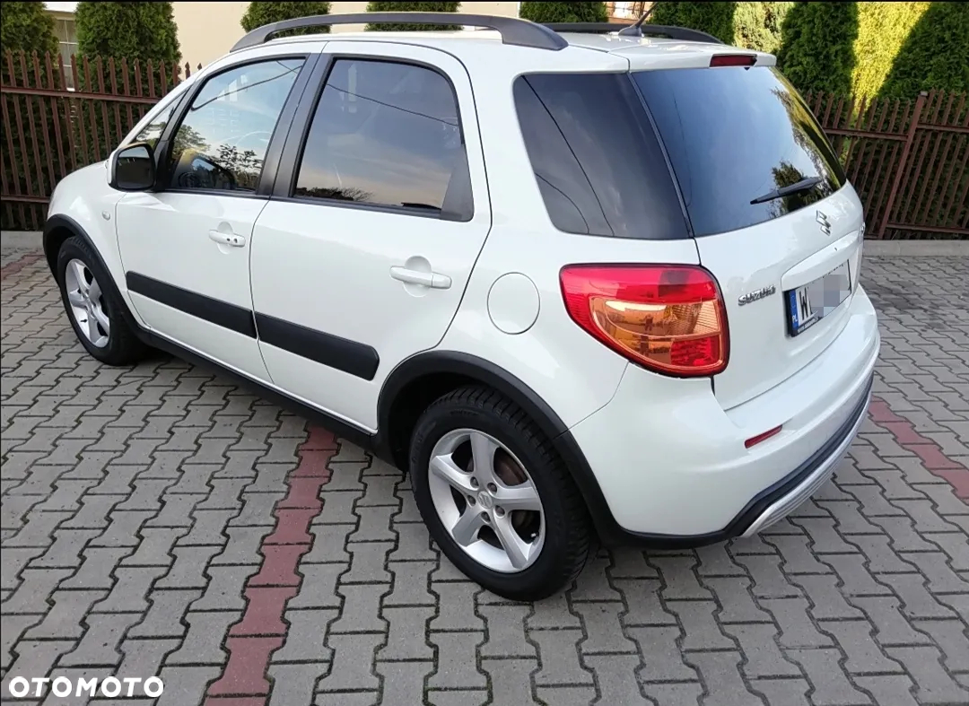 Suzuki SX4 1.6 GS / Premium - 3