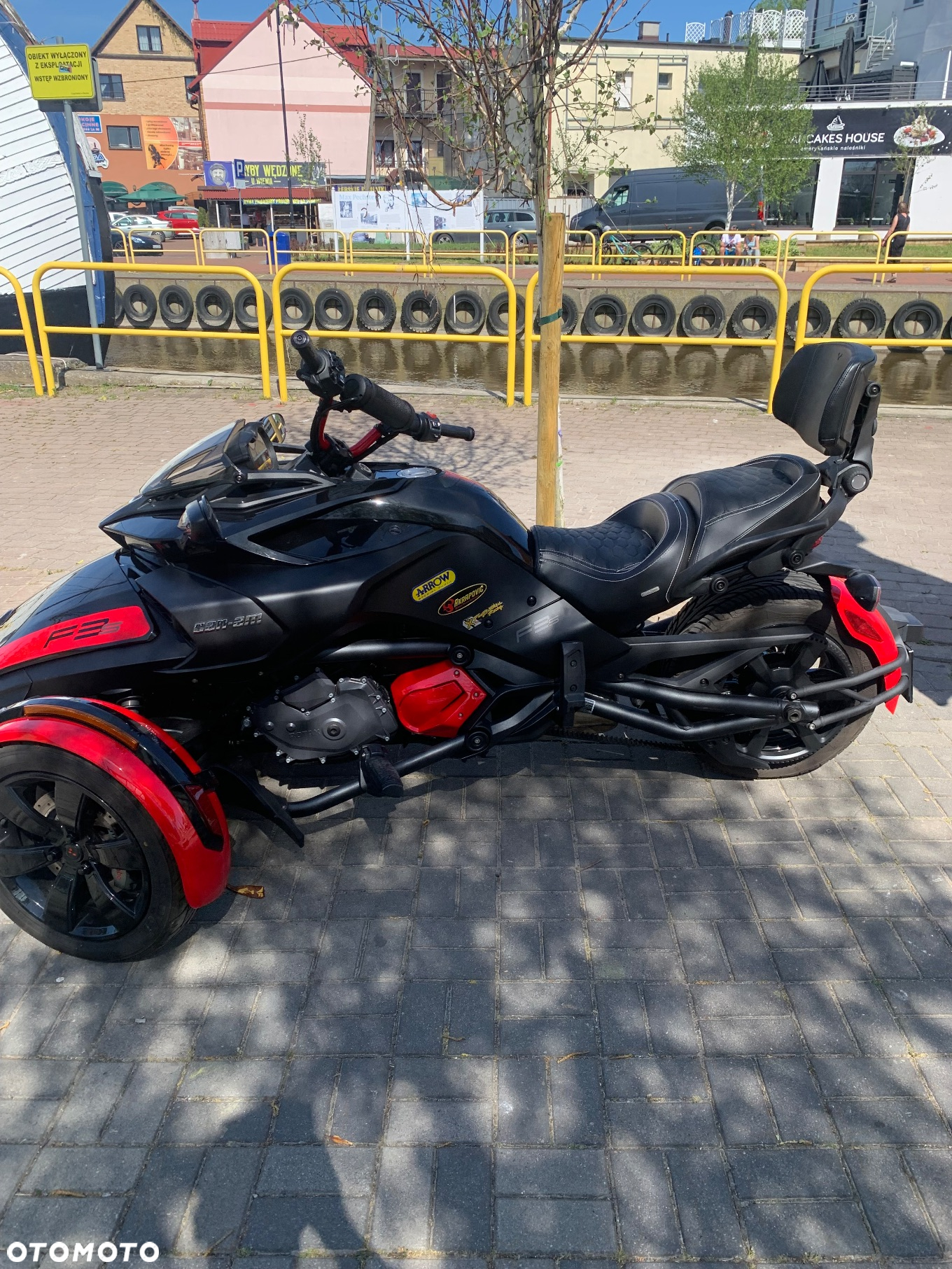 Can-Am Spyder - 17