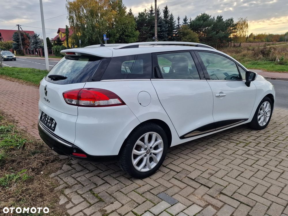 Renault Clio - 23