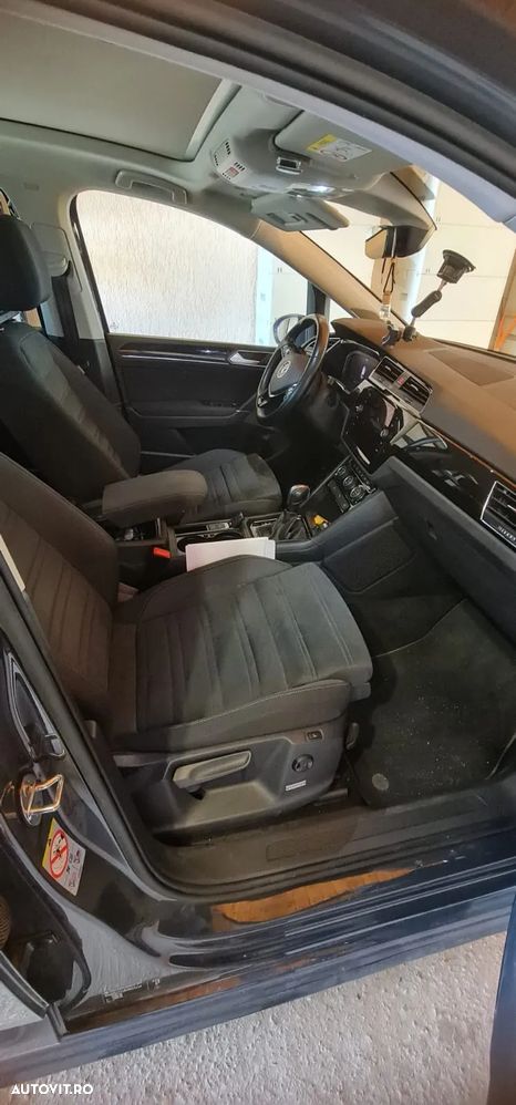 Volkswagen Touran 2.0 TDI SCR DSG Highline - 3