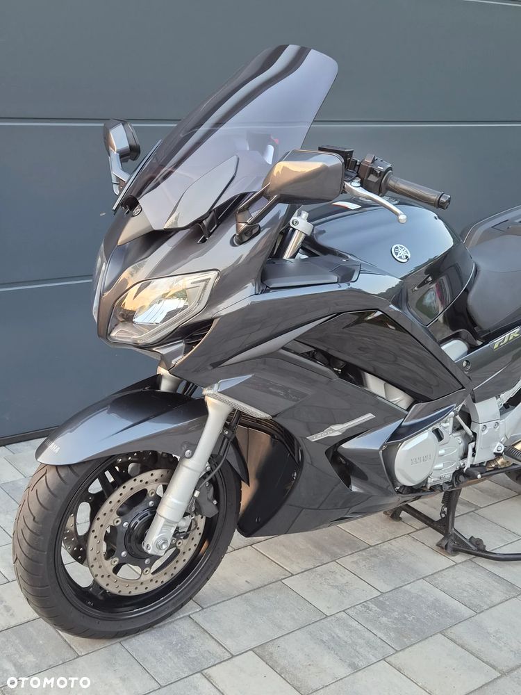 Yamaha FJR - 29