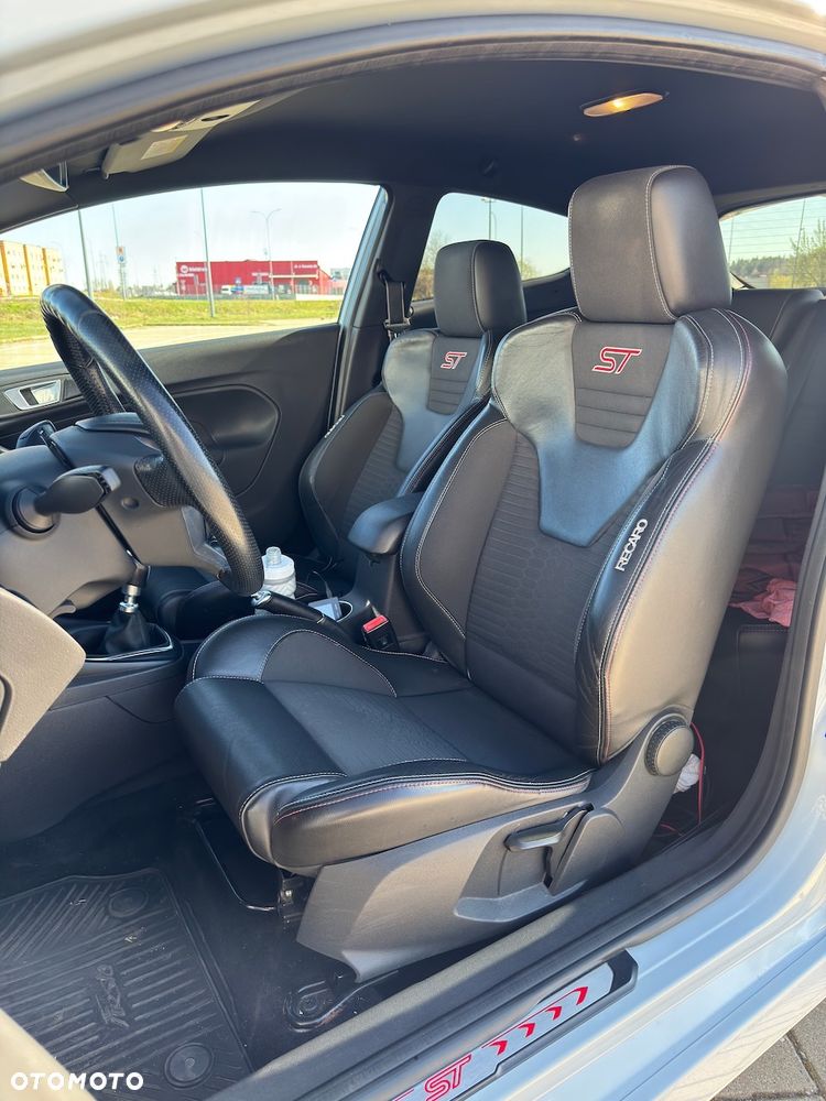 Ford Fiesta ST200 - 22