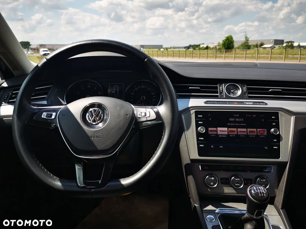 Volkswagen Passat Variant 1.4 TSI BMT Comfortline - 19