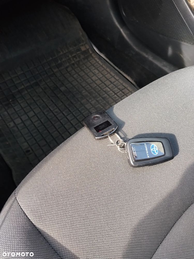 Toyota Corolla 1.8 Hybrid Comfort - 13