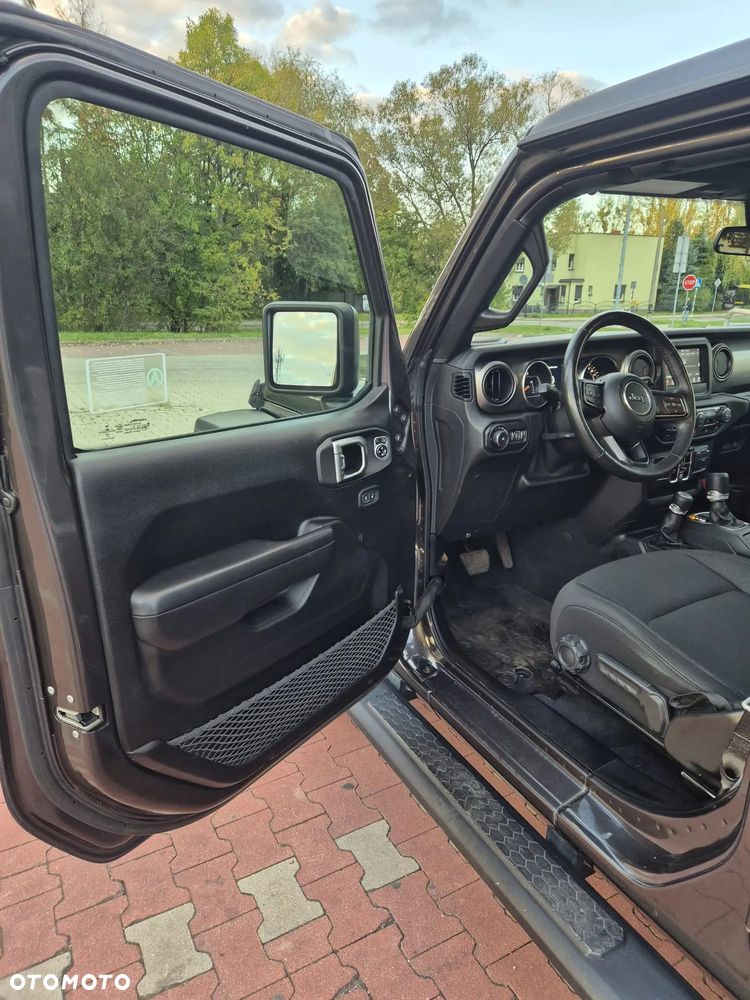 Jeep Wrangler Unlimited 3.6 Automatik X - 11