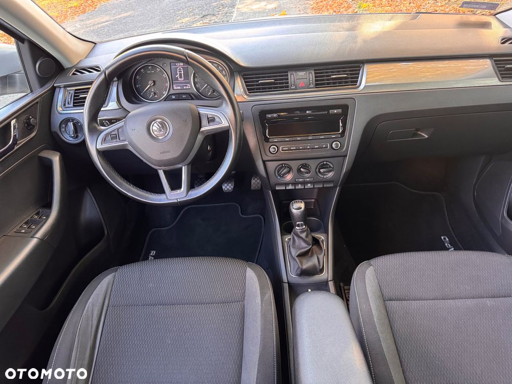 Skoda RAPID 1.2 TSI Active - 19