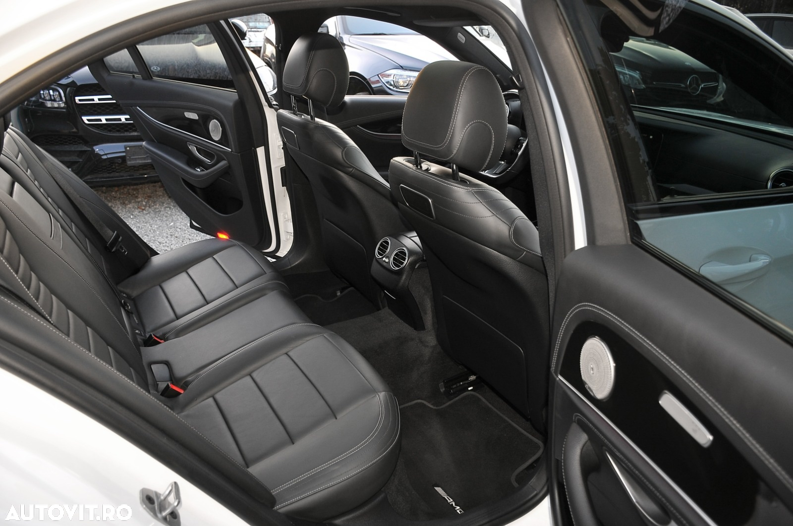 Mercedes-Benz E 400 d 4Matic T 9G-TRONIC AMG Line - 10