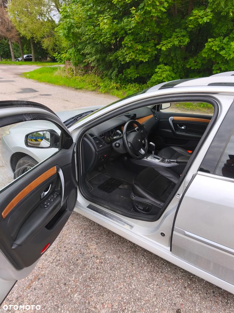 Renault Laguna 2.0 DCi Initiale - 11