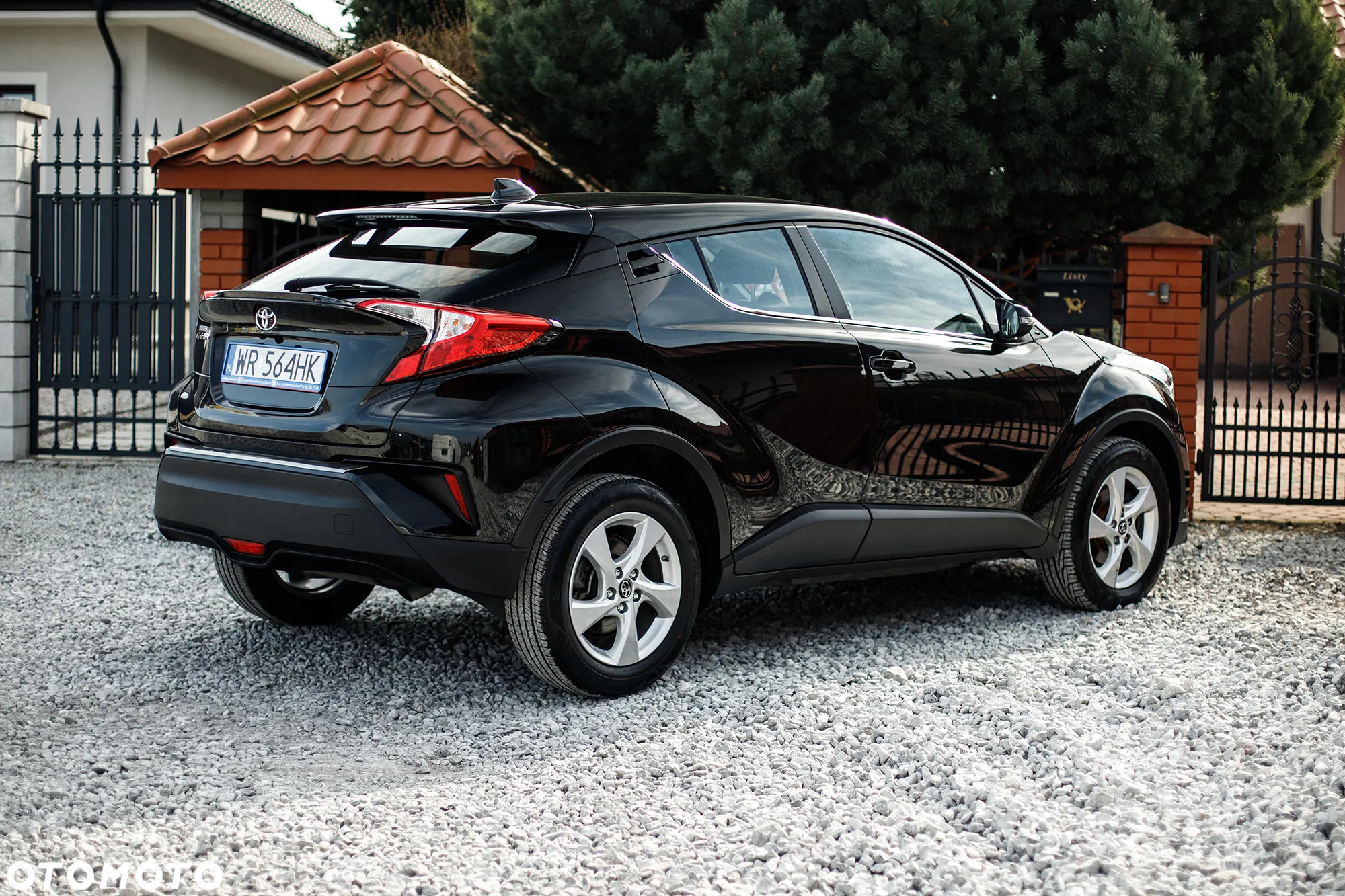 Toyota C-HR 1.2 T Premium - 4