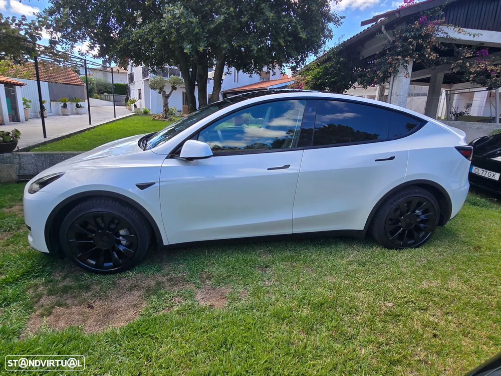 Tesla Model Y Standard - 4