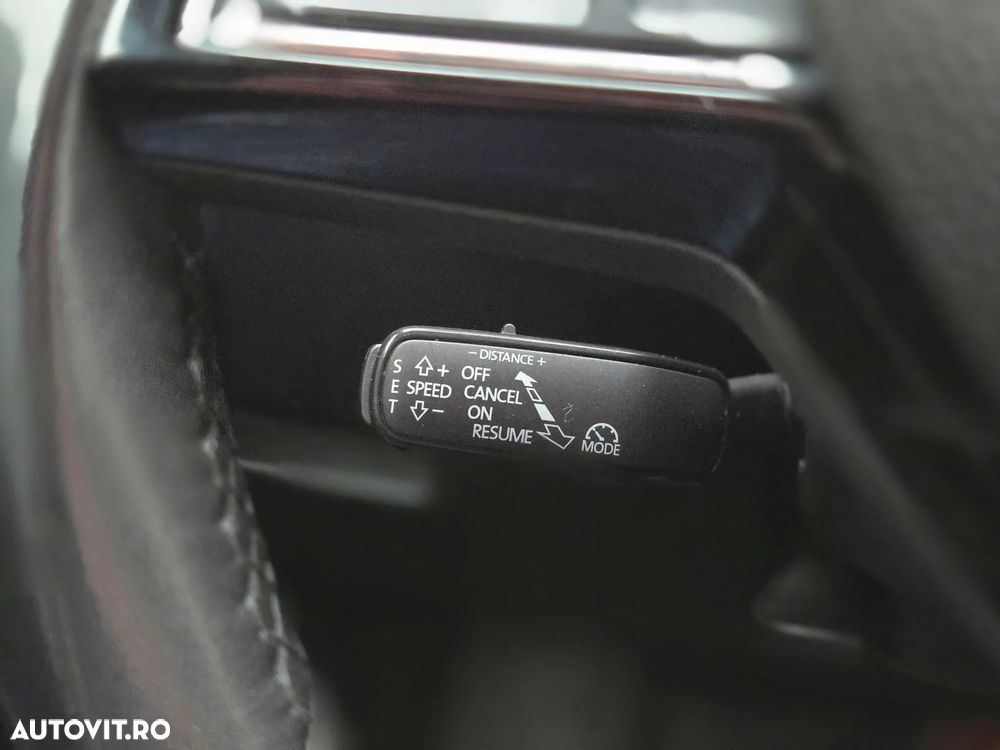 Skoda Superb 2.0 TDI DSG Style - 33