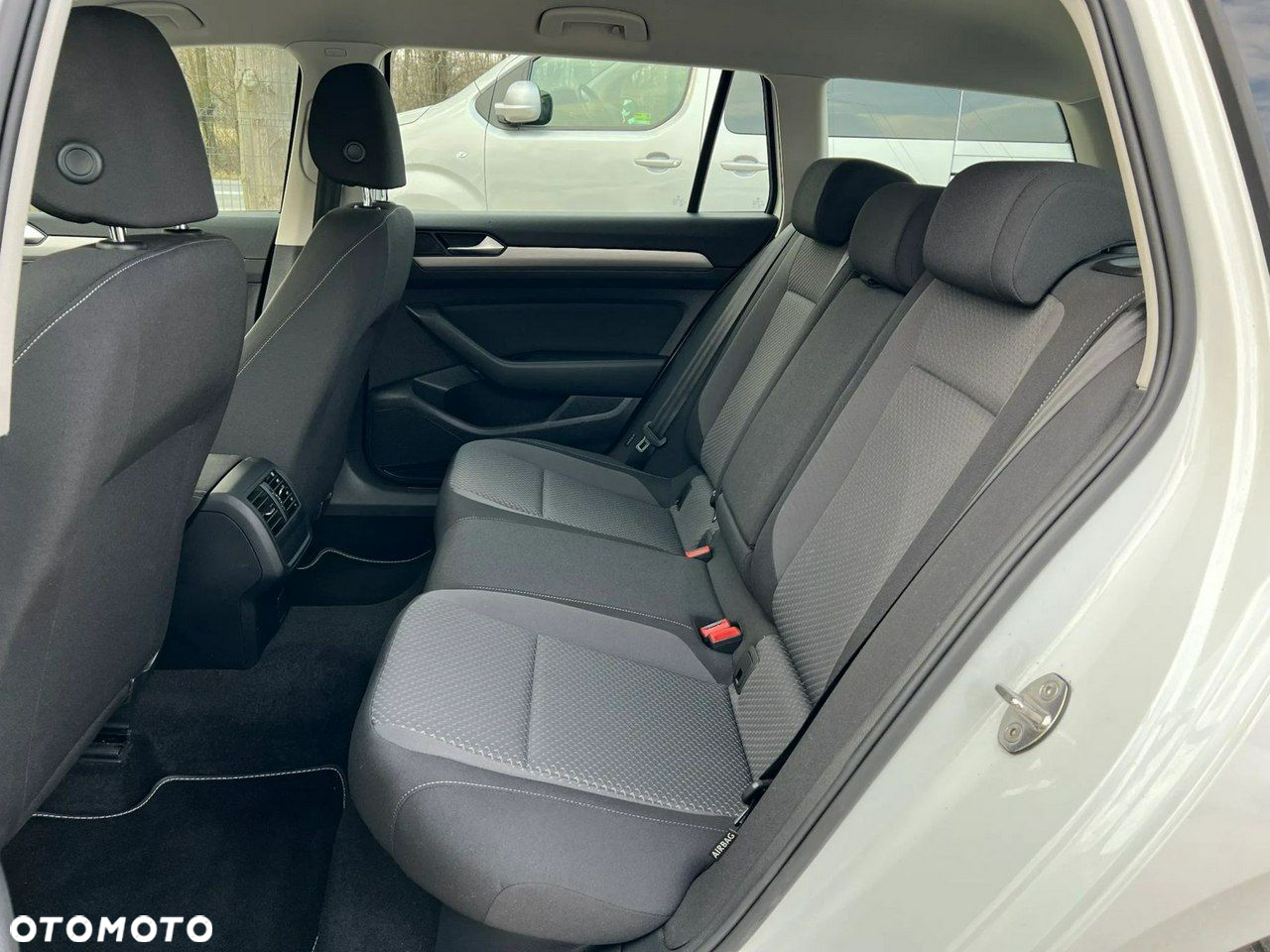 Volkswagen Passat 2.0 TDI EVO Business DSG - 14