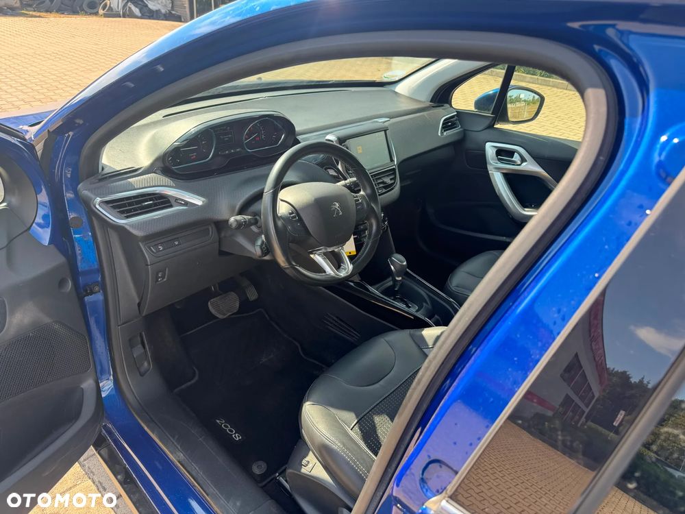 Peugeot 2008 PureTech 130 Stop&Start EAT6 Allure - 22