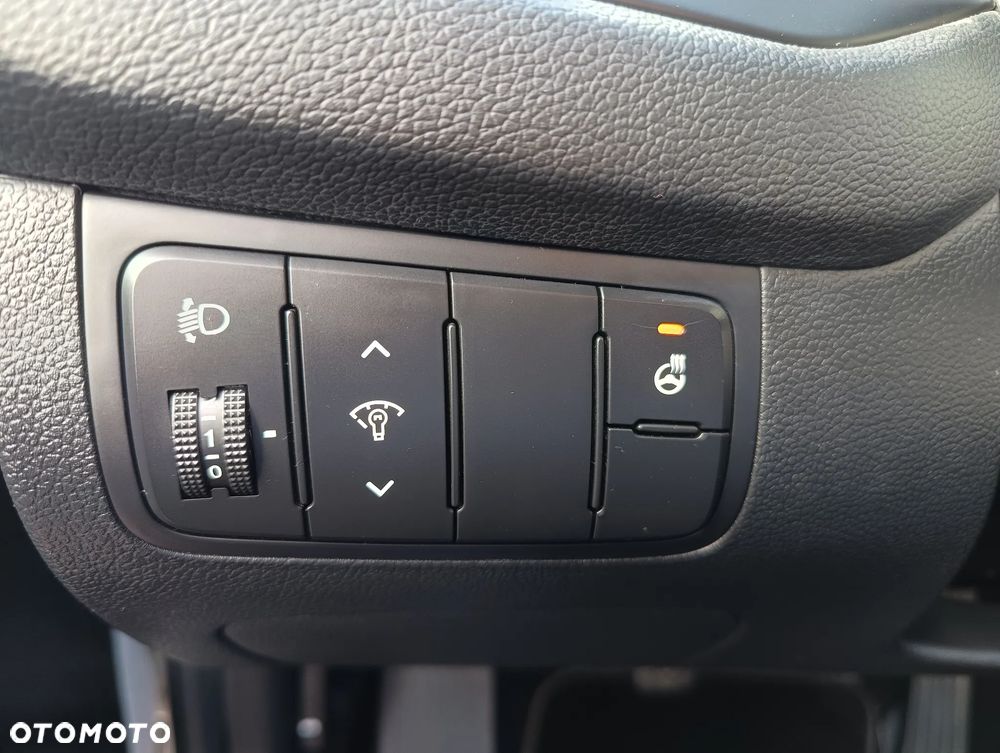 Kia Ceed 1.6 GDI Dream Team Edition - 24