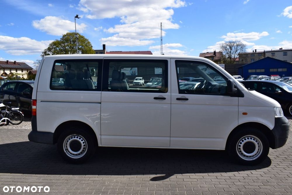 Volkswagen Transporter - 2