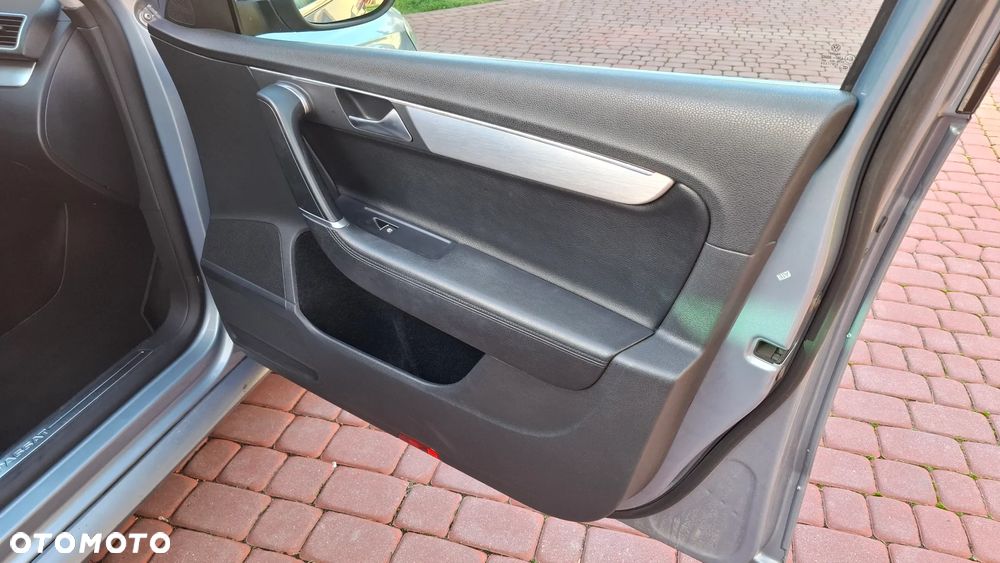 Volkswagen Passat 2.0 TDI Highline DSG - 18