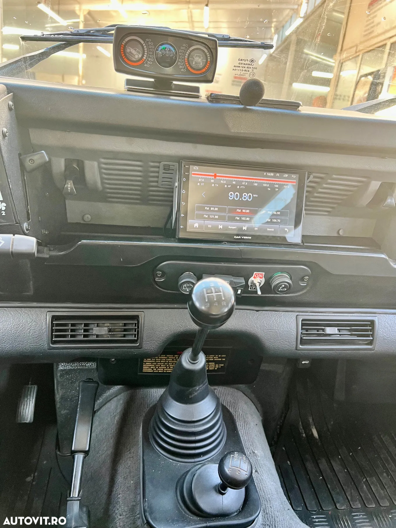 Land Rover Defender 110 S/W - 7