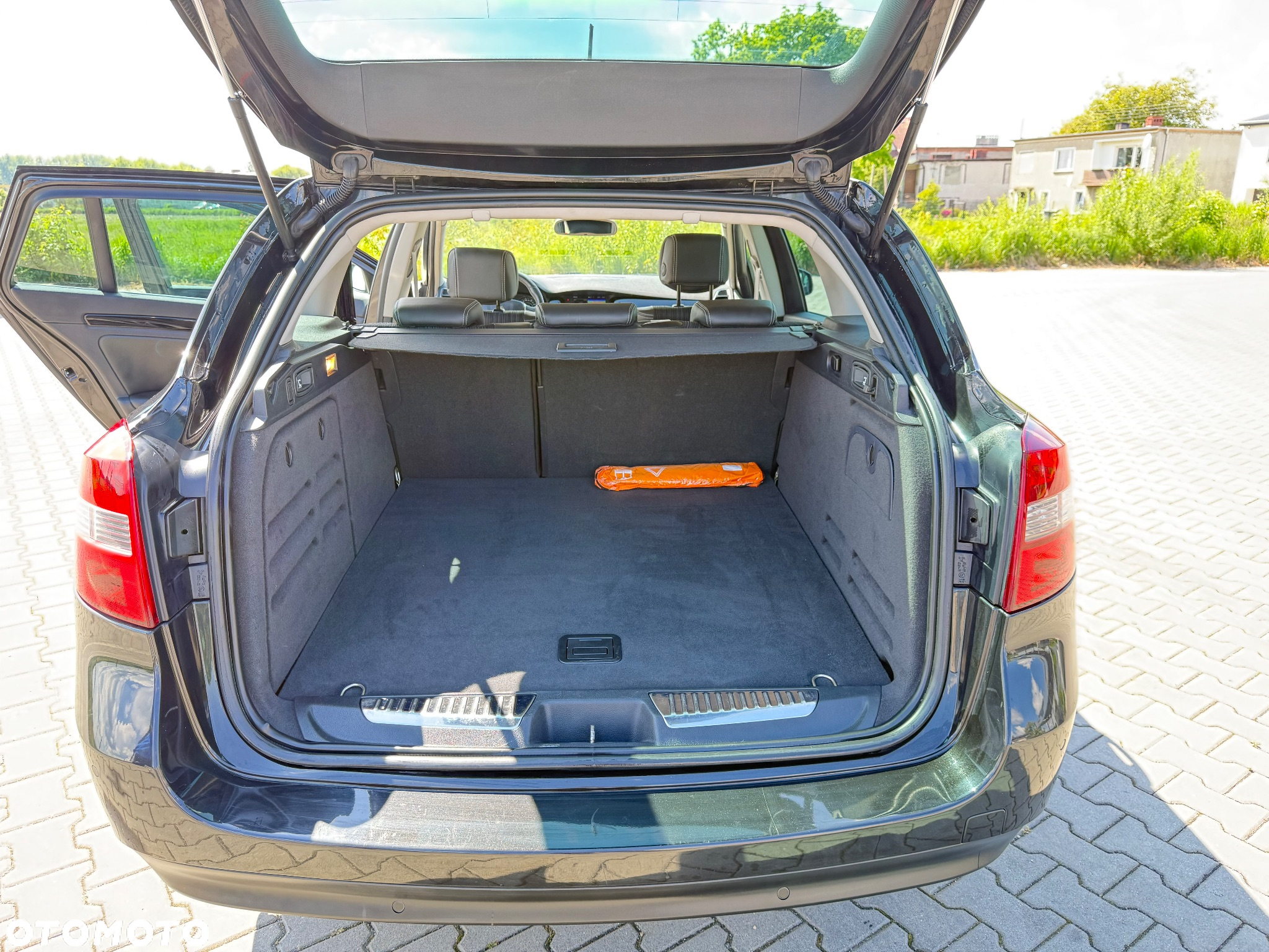 Renault Laguna dCi 110 FAP Bose Edition - 14