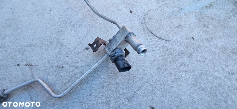 Przewód wąż klimatyzacji Toyota Avensis T25 lift 2,2 D-CAT 2008r - 3