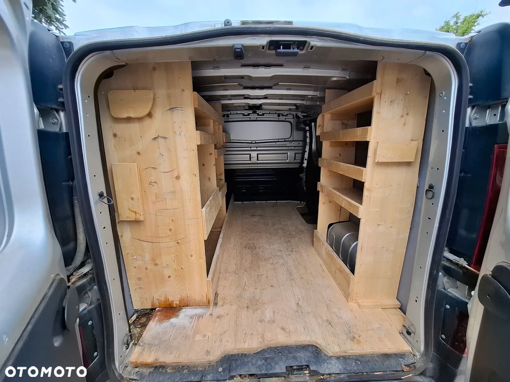 Opel Vivaro - 8