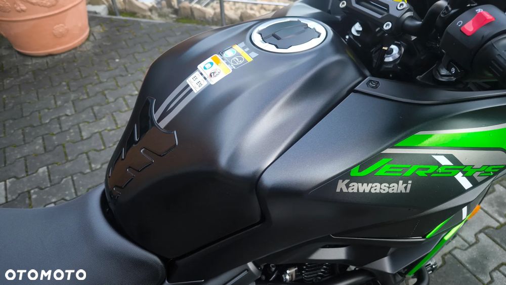 Kawasaki Versys 650 - 22
