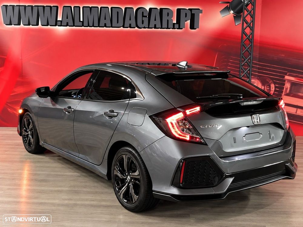 Honda Civic 1.0 i-VTEC Executive CVT - 4