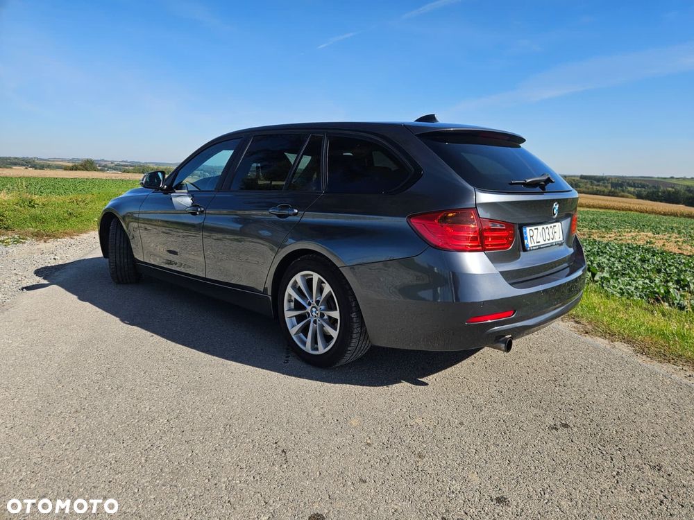 BMW Seria 3 320d - 12