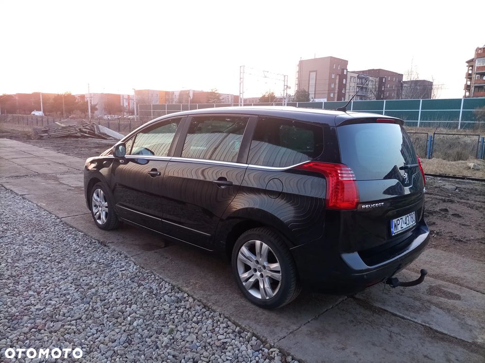 Peugeot 5008 - 11