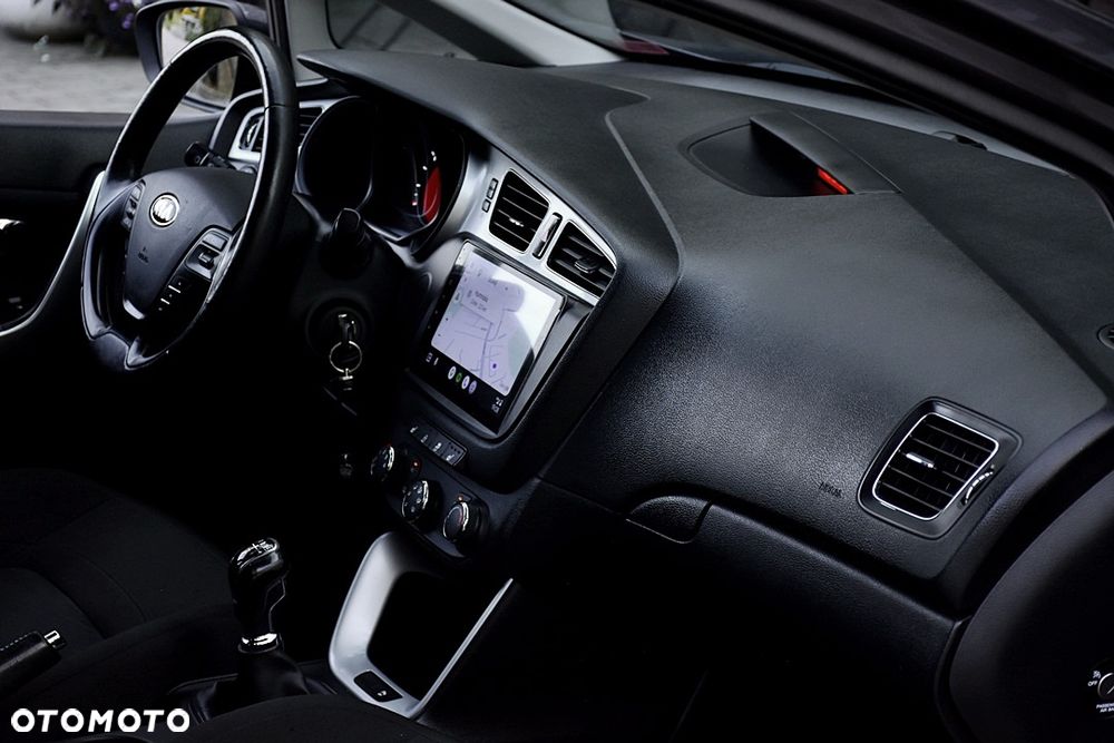 Kia Ceed 1.4 L - 17