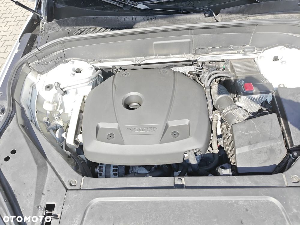 Volvo XC 90 T5 AWD Geartronic Momentum Pro - 19