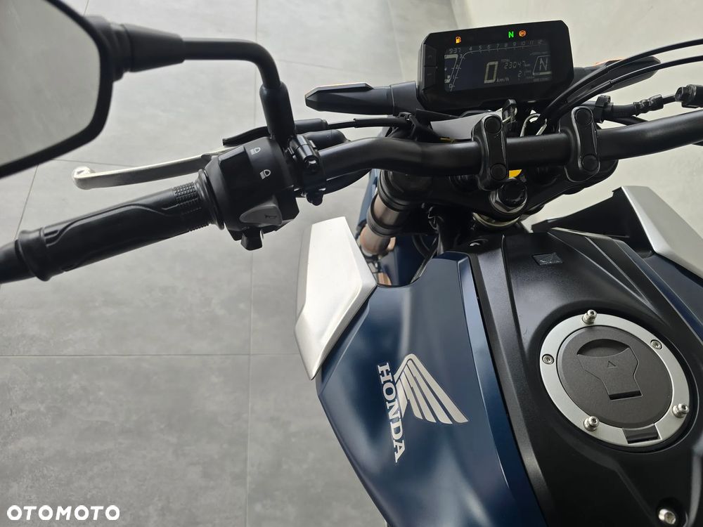 Honda CB - 23