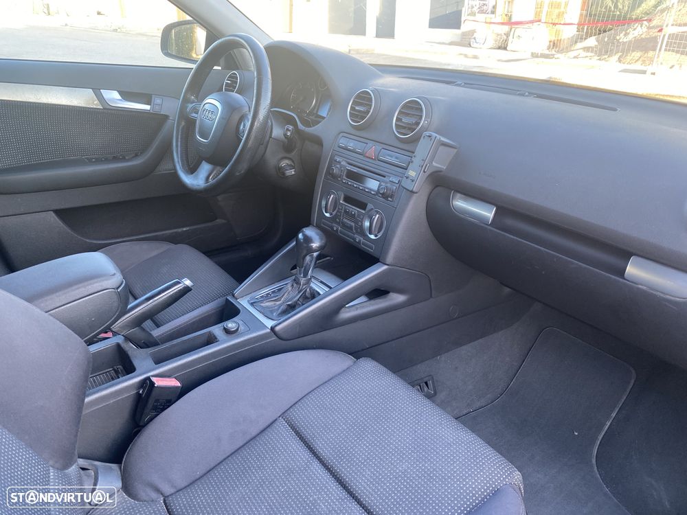 Audi A3 Sportback 2.0 TDi DSG - 9