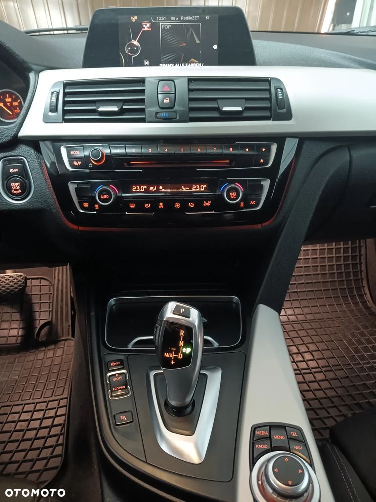 BMW Seria 3 320d Efficient Dynamics - 11