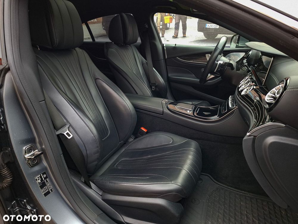 Mercedes-Benz CLS - 16