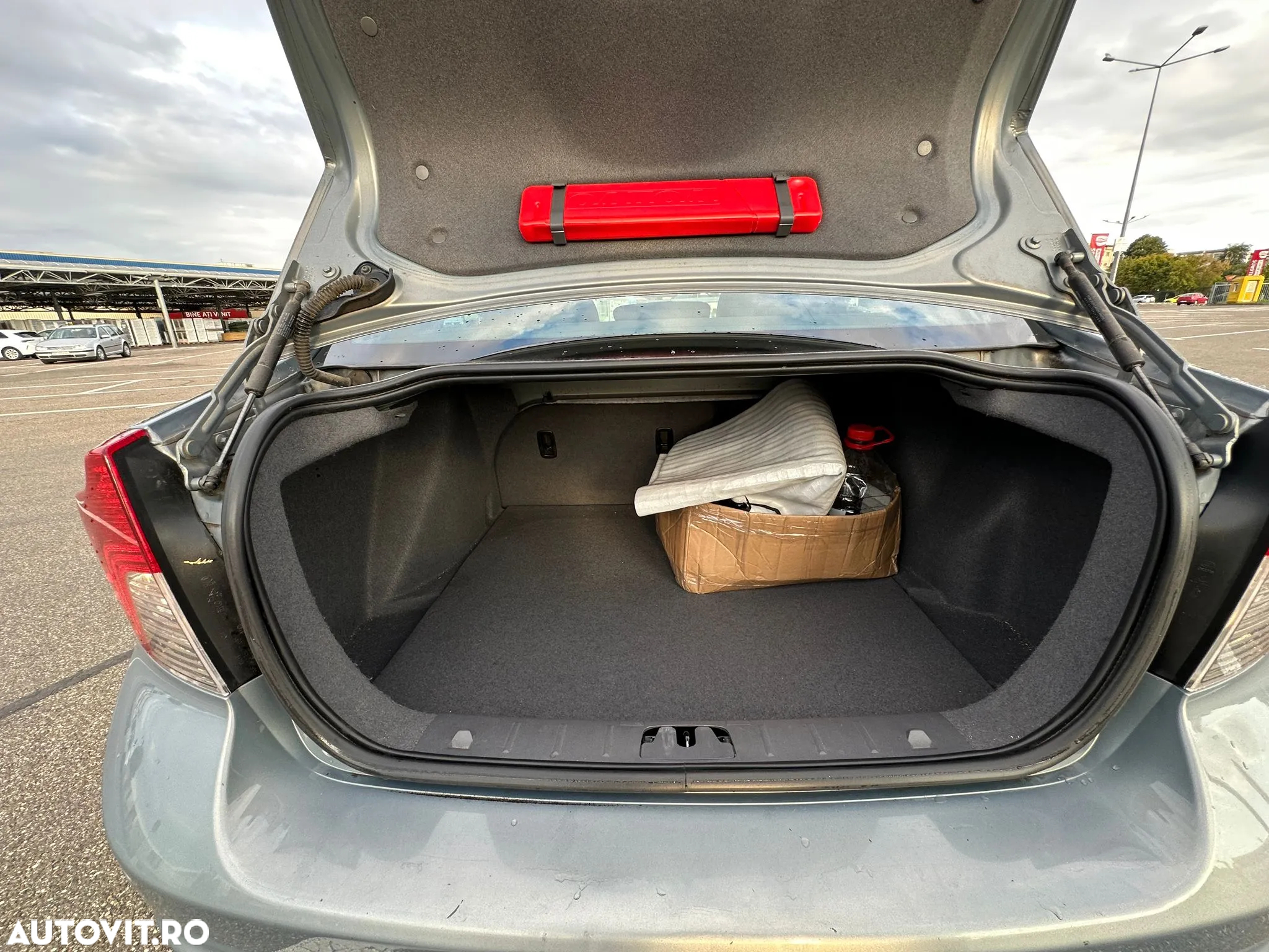 Volvo S40 2.0 - 11