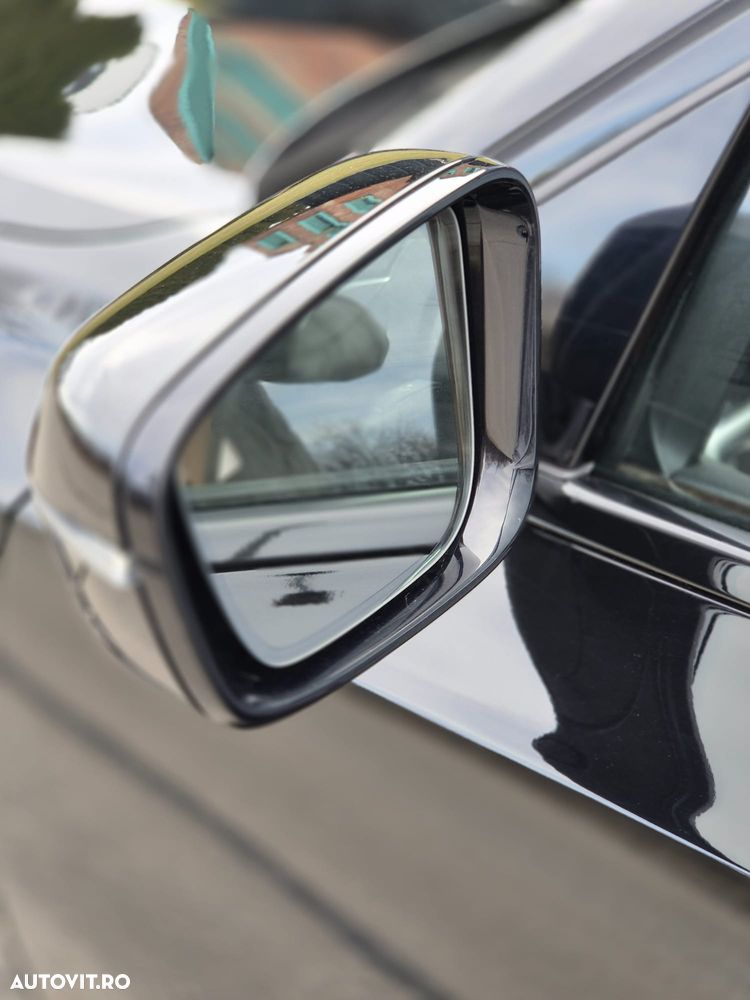 BMW Seria 3 330i Aut. Sport Line - 13