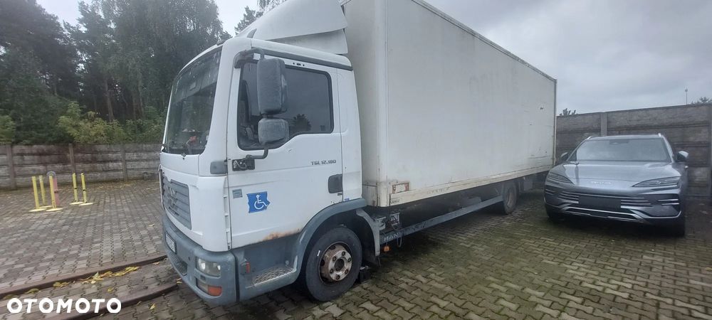 MAN TGL 12.180 Izoterma winda agregat - 3