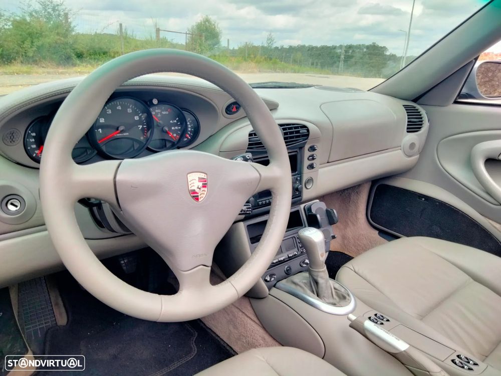 Porsche 911 Série F - 26