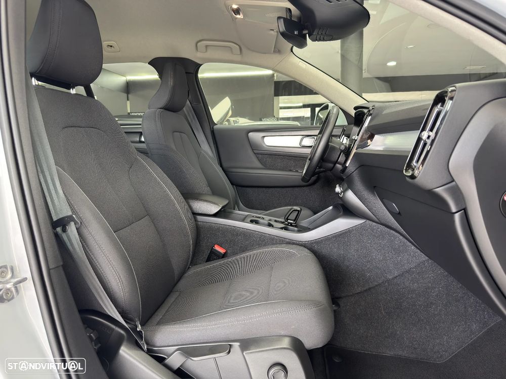 Volvo XC 40 1.5 T5 PHEV Inscription Expression — fotografia 22